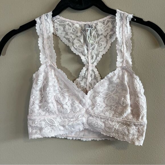 ✨ Intimately Free People Light Pink Lace Bralette XS - Picture 1 of 8
